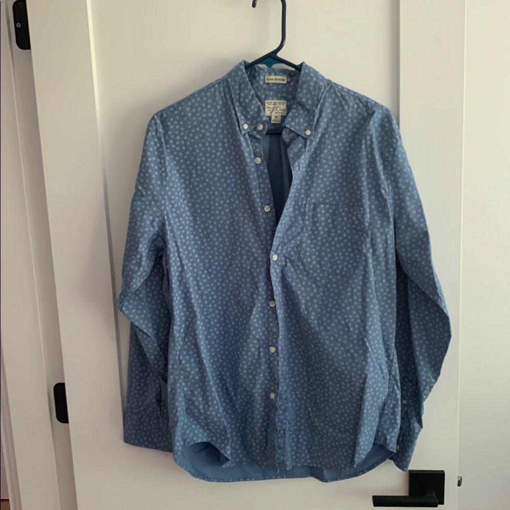 Mens classic JCrew “untucked” shirt